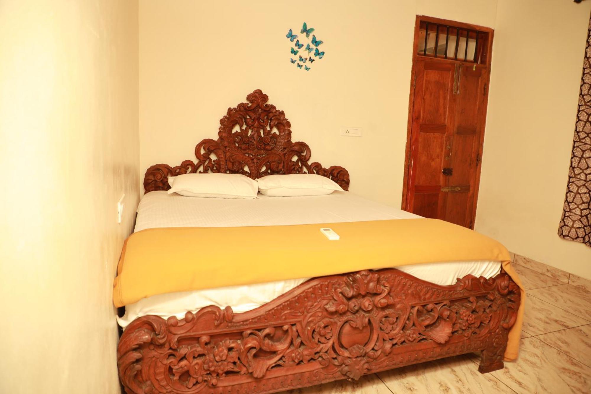 Kovalam Lake View Villa Vellayani Экстерьер фото