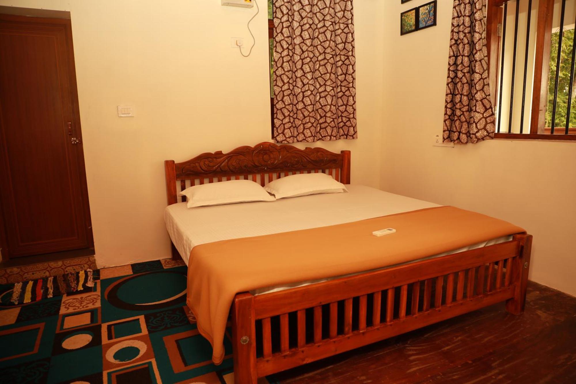 Kovalam Lake View Villa Vellayani Экстерьер фото