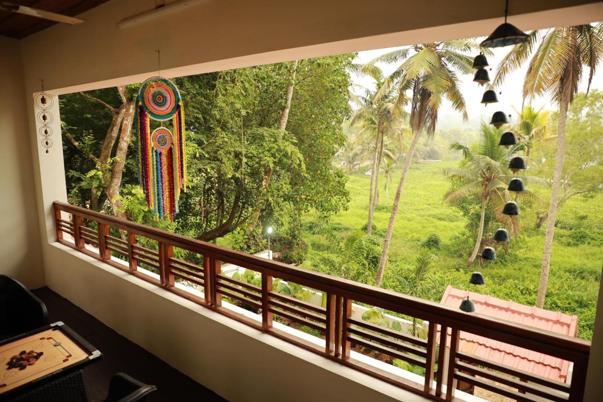 Kovalam Lake View Villa Vellayani Экстерьер фото
