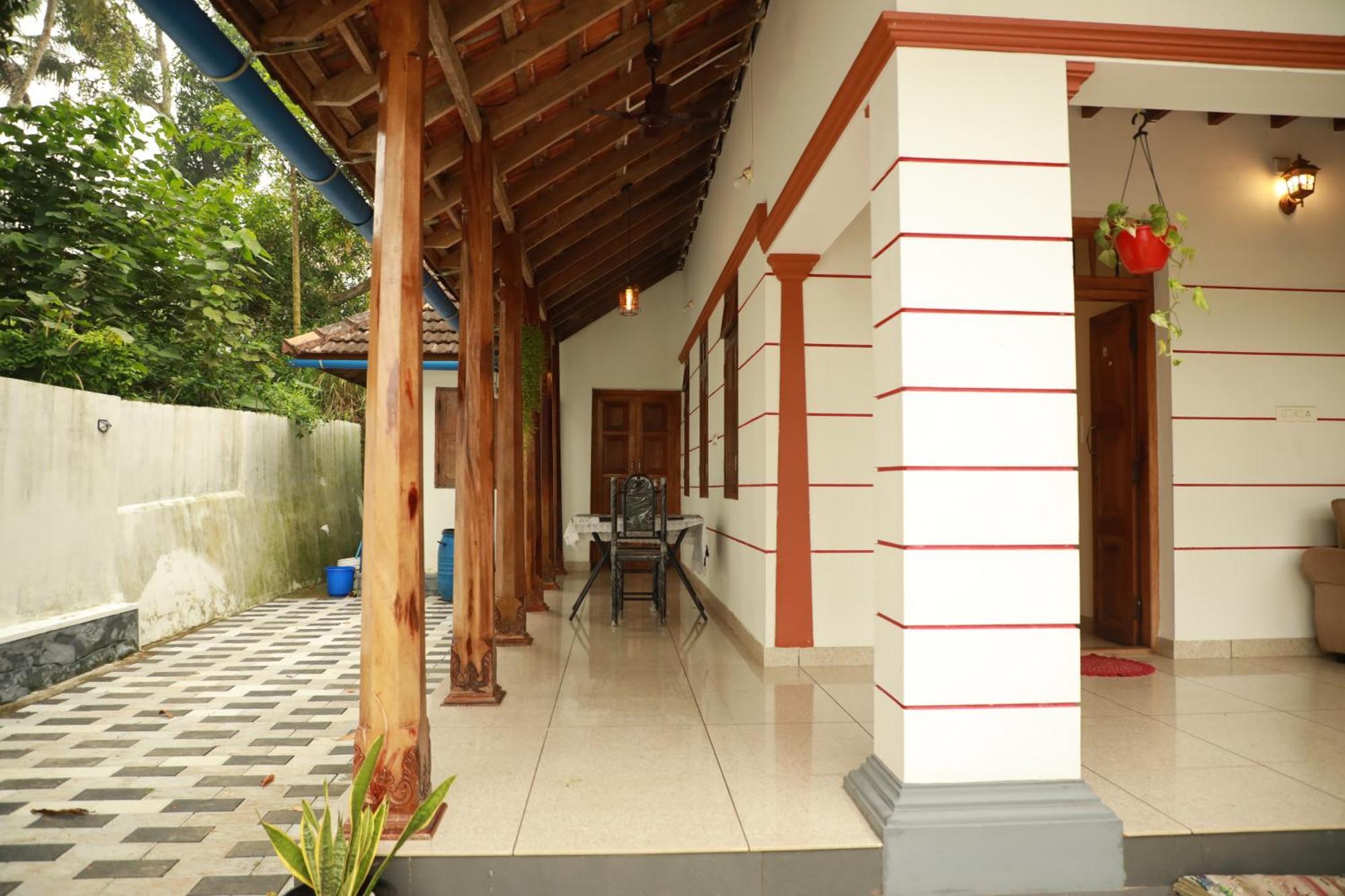 Kovalam Lake View Villa Vellayani Экстерьер фото