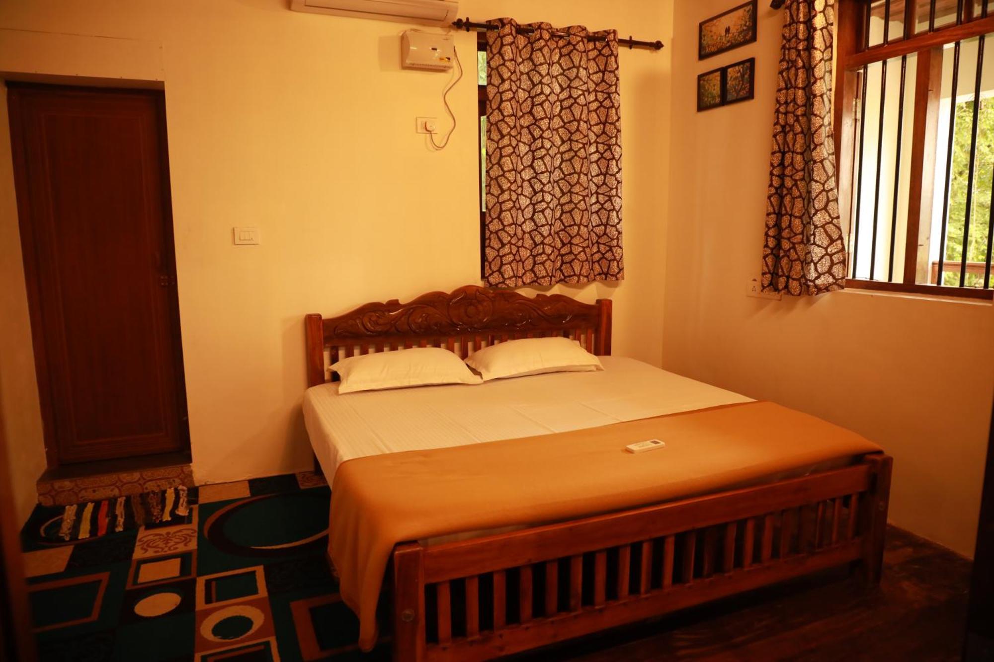 Kovalam Lake View Villa Vellayani Экстерьер фото