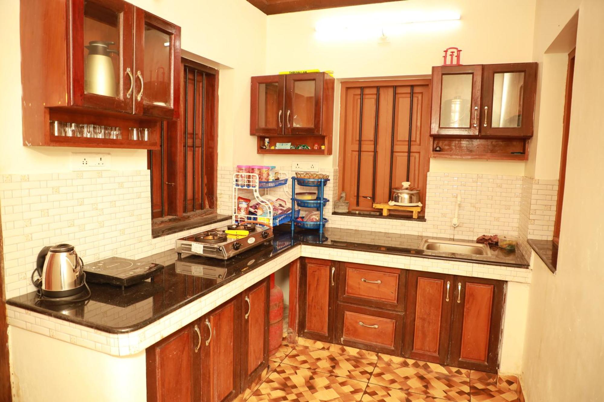 Kovalam Lake View Villa Vellayani Экстерьер фото