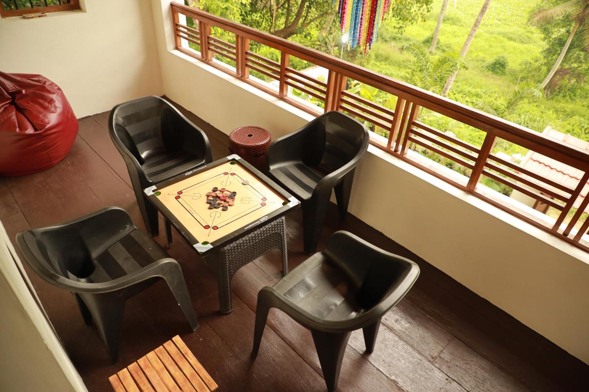 Kovalam Lake View Villa Vellayani Экстерьер фото